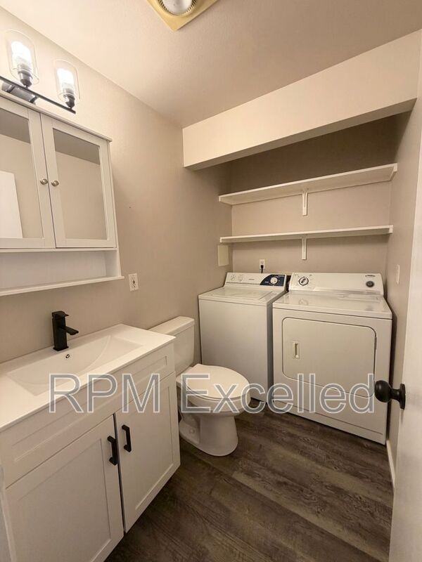 630 M St Ne #2 - Photo 5 of 16