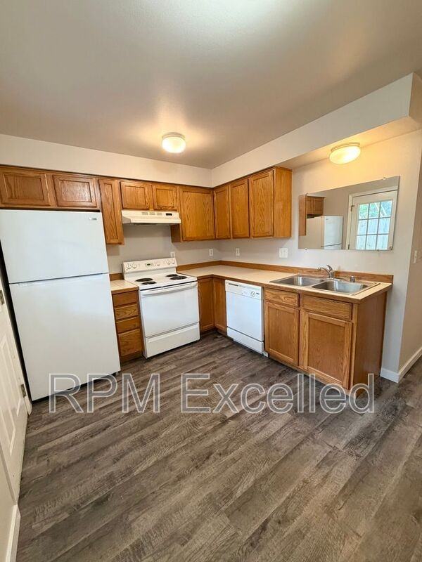630 M St Ne #2 - Photo 7 of 16
