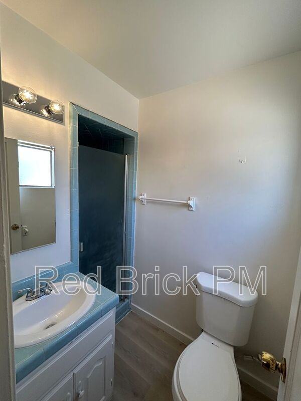 2260 Glen Ave - Photo 5 of 6