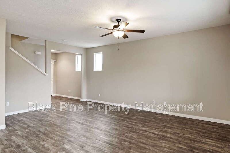 1873 N Justin Ave - Photo 7 of 37