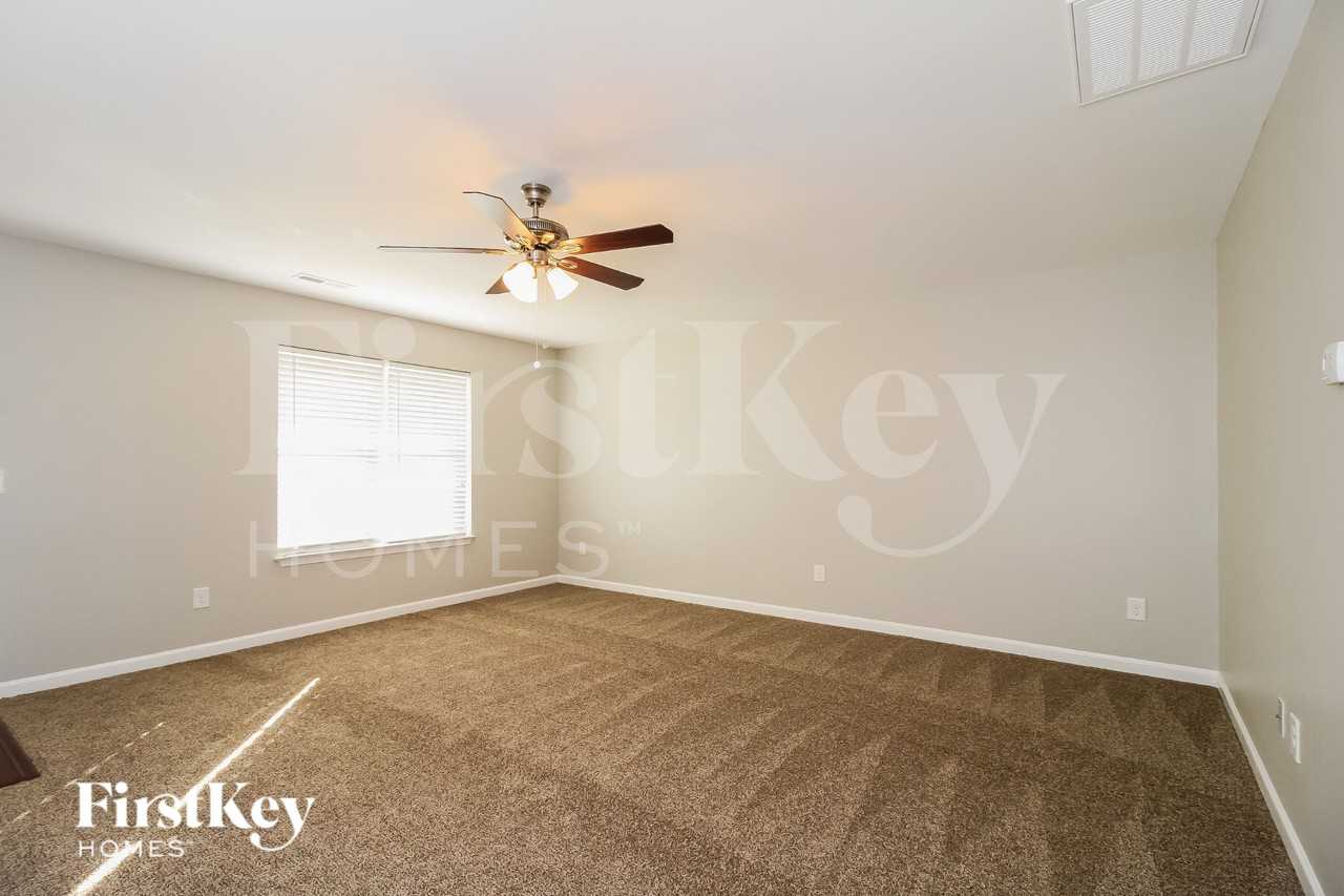 667 Field Crossing Ct - Photo 4 of 16
