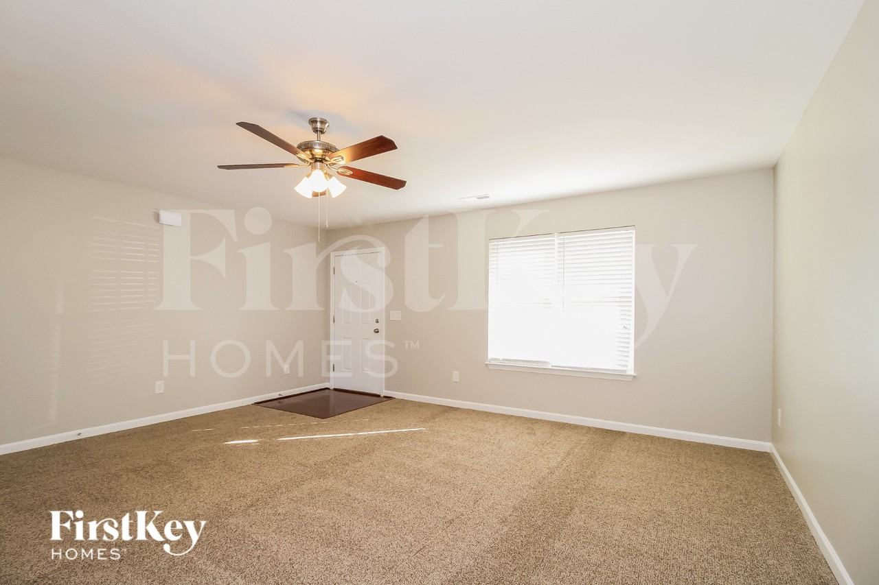 667 Field Crossing Ct - Photo 5 of 16
