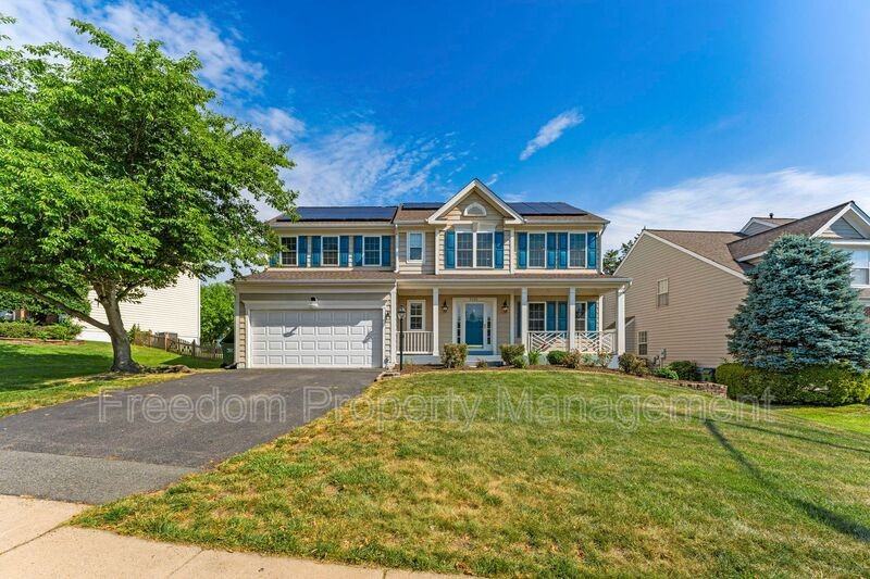 9140 Worthington Dr - Photo 2 of 50