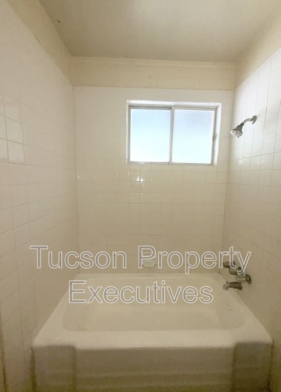 8922 S Nogales Hwy - Photo 7 of 14
