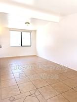 1646 N Beverly Ave - Photo 1 of 1
