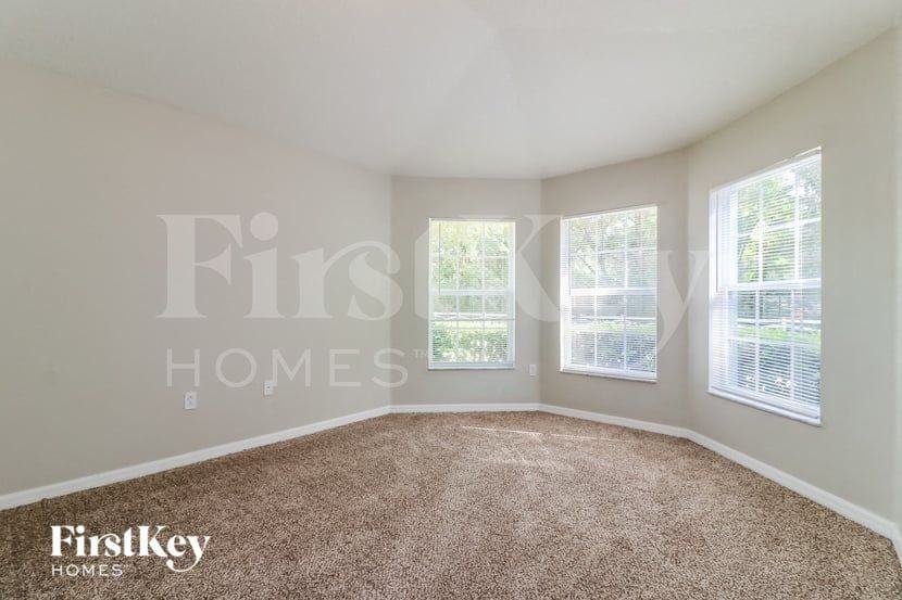 826 Barrister Dr - Photo 7 of 15