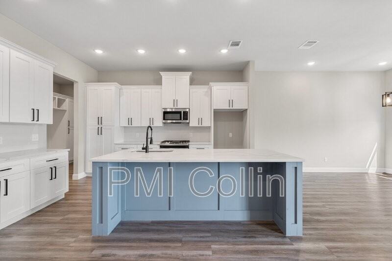 5401 Arroyo Trl - Photo 4 of 33