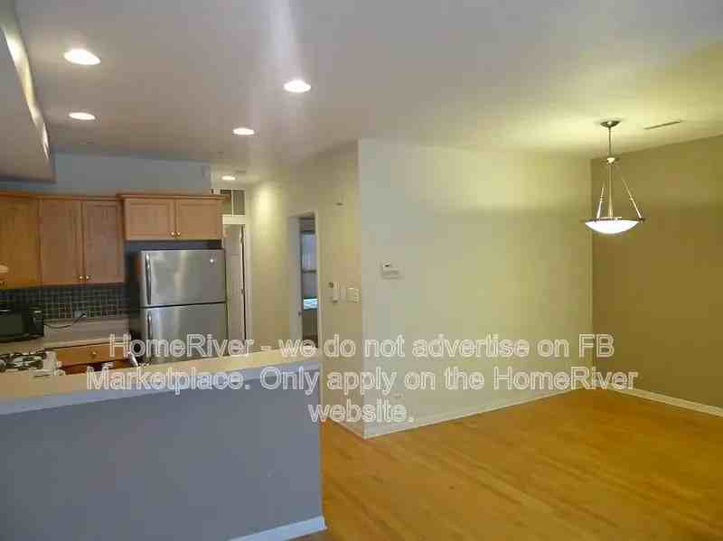 2140 W Jackson Blvd #1 - Photo 2 of 9