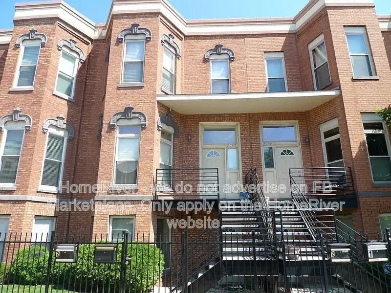 2140 W Jackson Blvd #1 - Photo 6 of 9