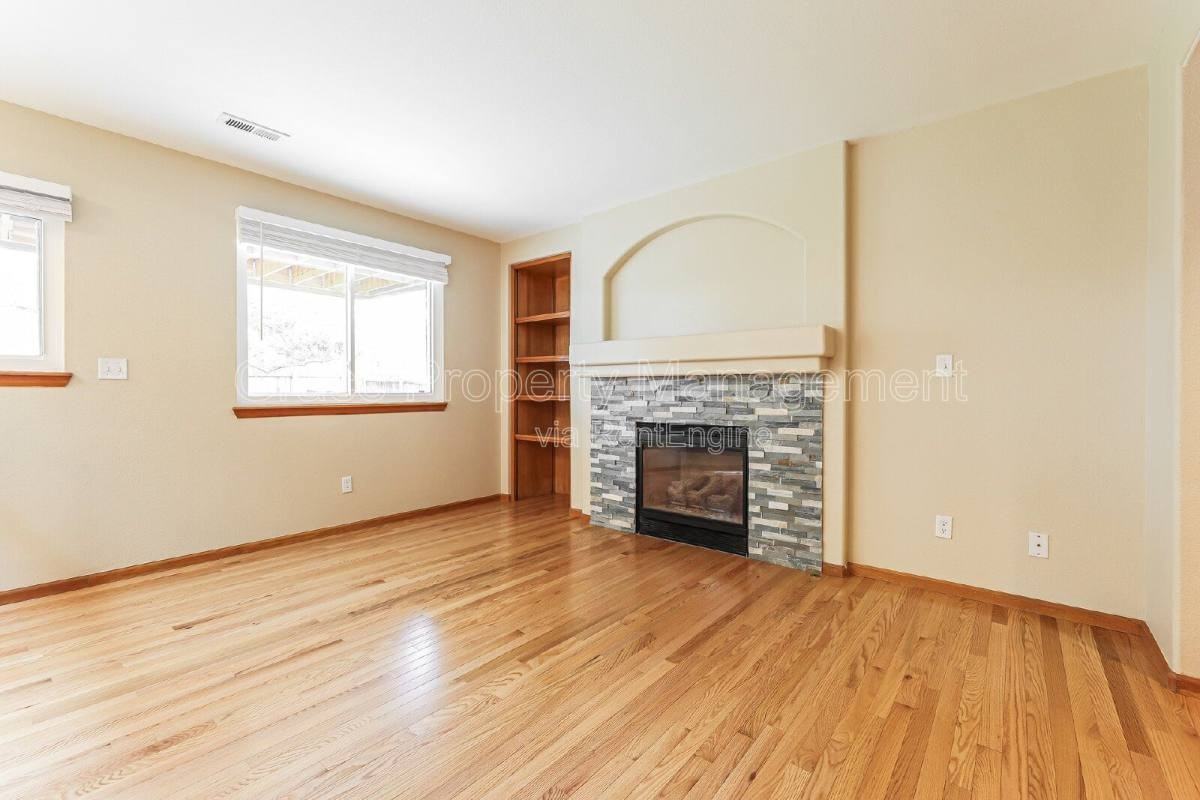 2329 Alpha Ct - Photo 3 of 10