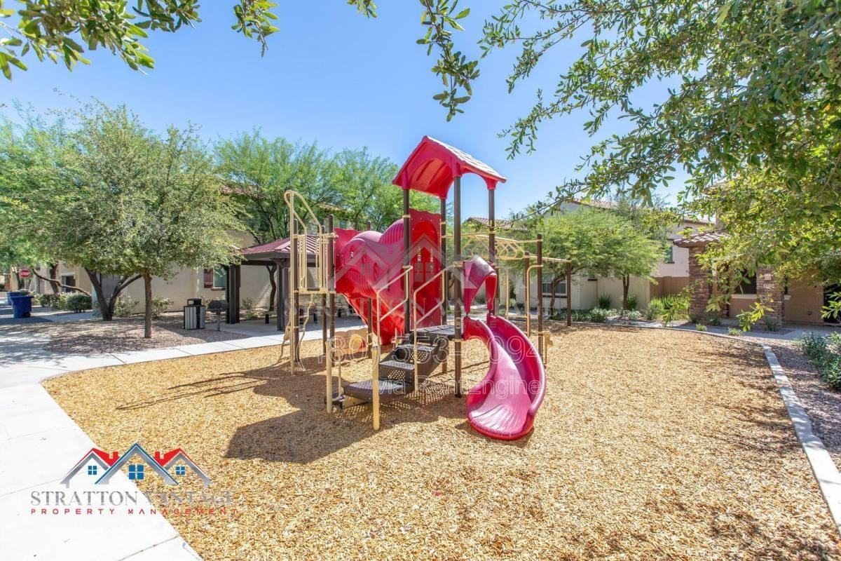 3738 E Dogwood Dr - Photo 2 of 10