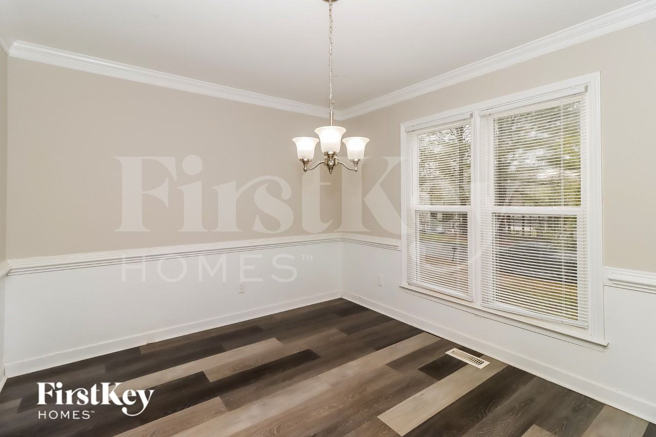 687 Crab Tree Ct Sw - Photo 5 of 16