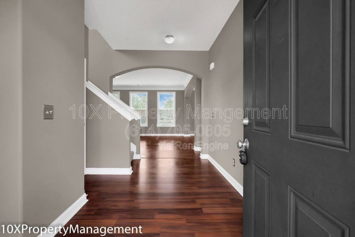 3056 Melville St - Photo 2 of 9