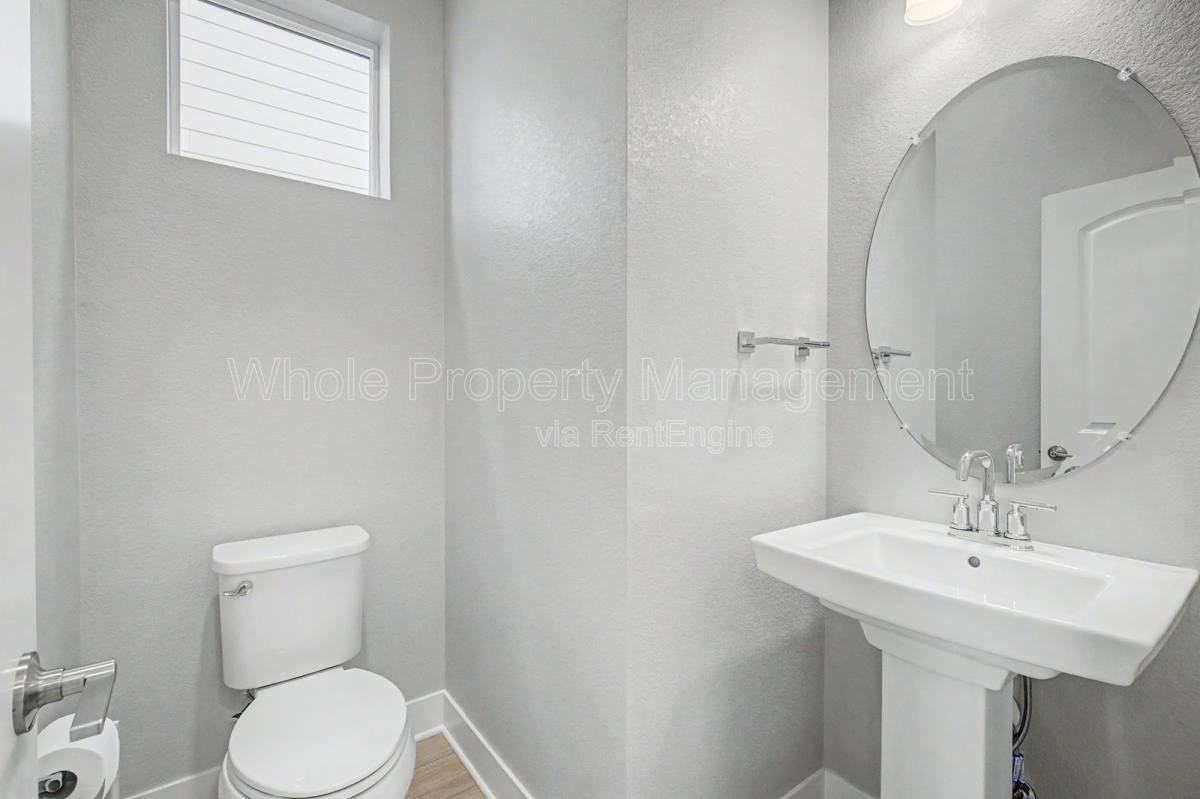 21087 E 62nd Dr - Photo 3 of 10