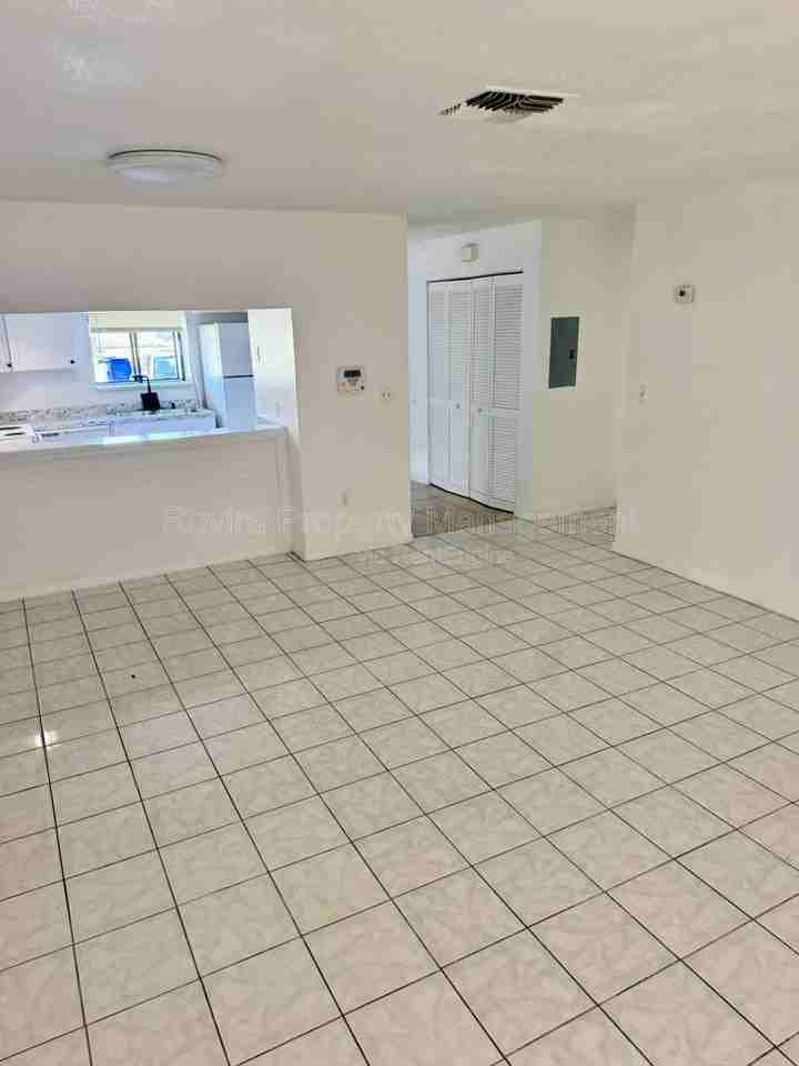 1549 Tangelo Cir - Photo 3 of 9