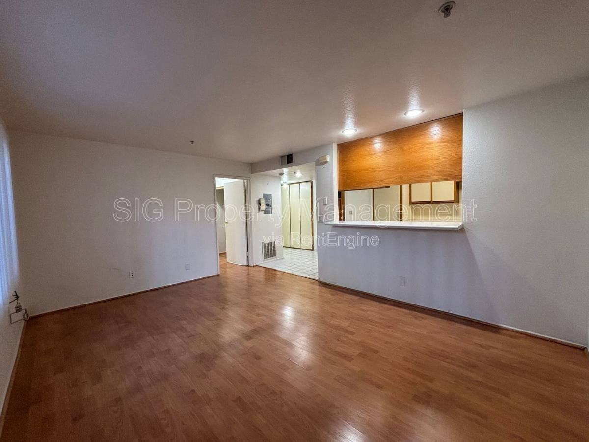 Lincoln Ave #15 - Photo 2 of 10