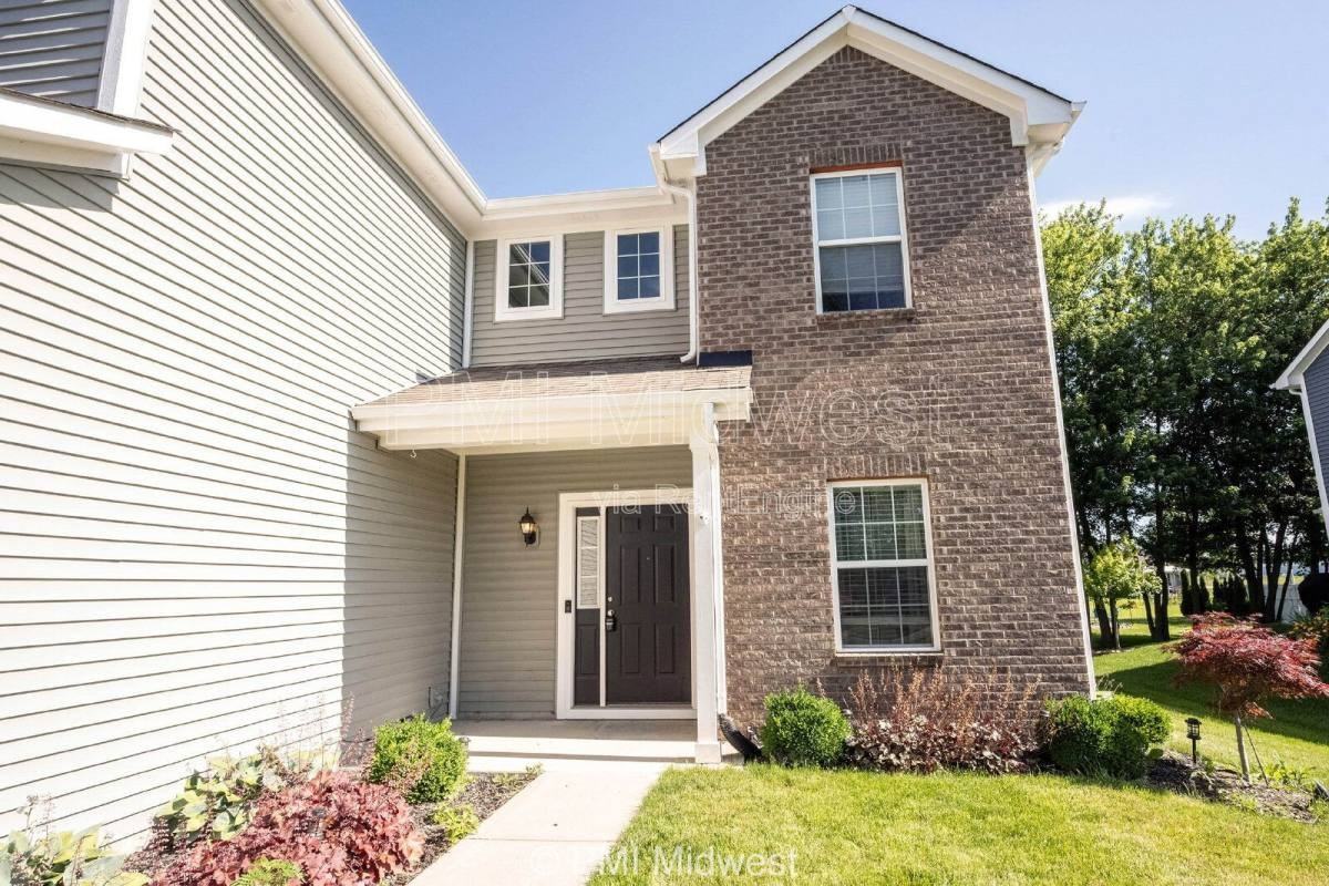 8802 Benjamin Ln - Photo 2 of 10