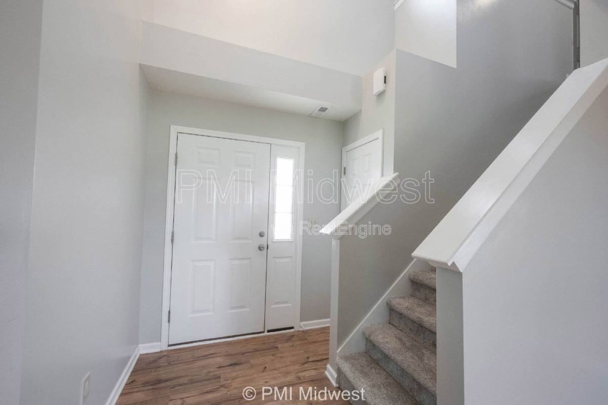 8802 Benjamin Ln - Photo 3 of 10