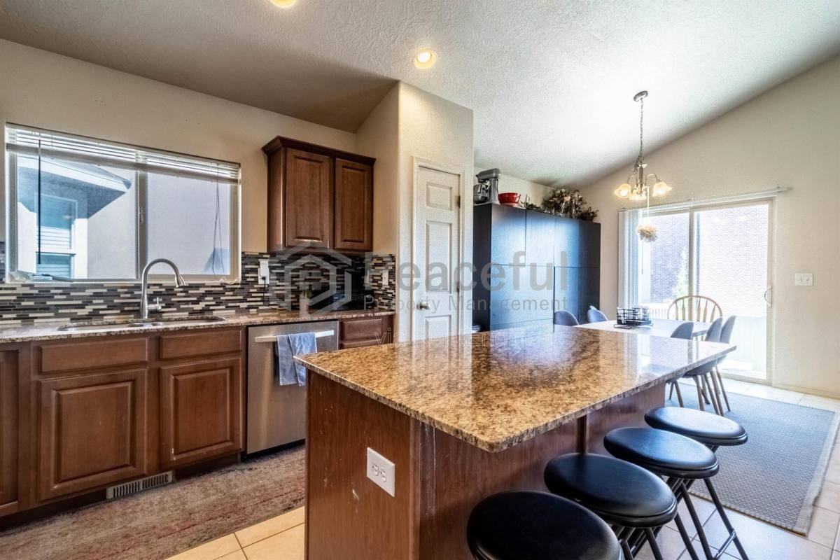 2303 W 2150 N - Photo 2 of 10