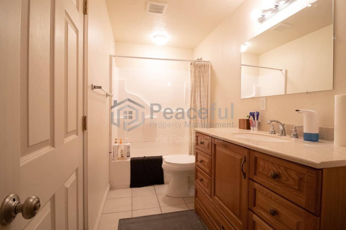 2303 W 2150 N - Photo 5 of 10