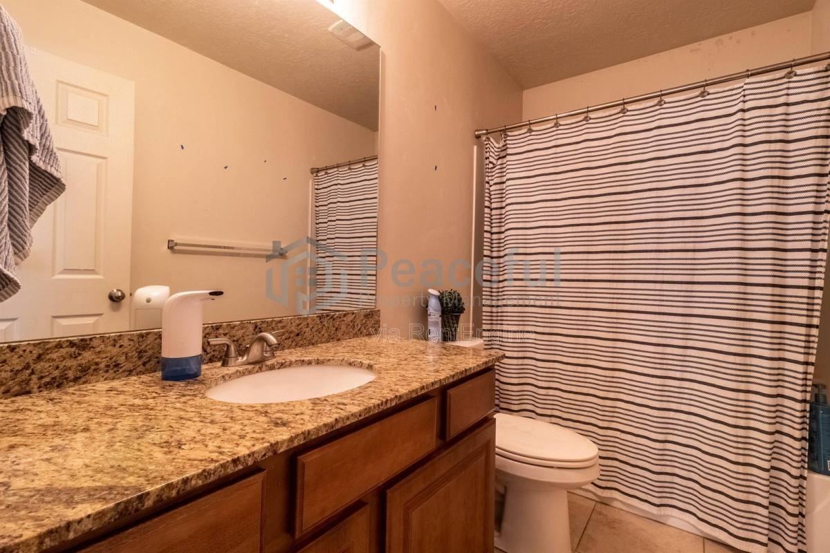 2303 W 2150 N - Photo 6 of 10