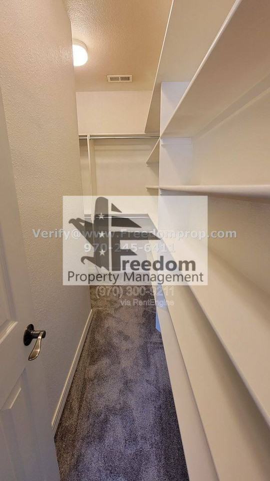 555 Garden Grove Ct - Photo 6 of 10