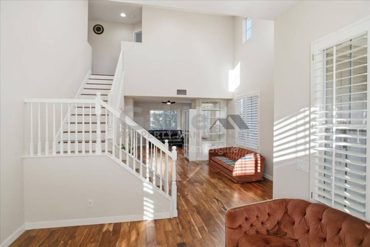 27946 Periwinkle Ln - Photo 3 of 10