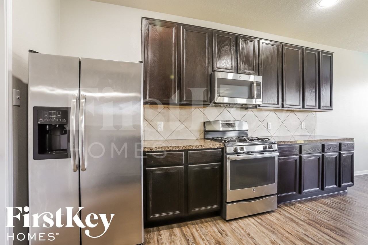 9931 Knob Hollow Way - Photo 5 of 15