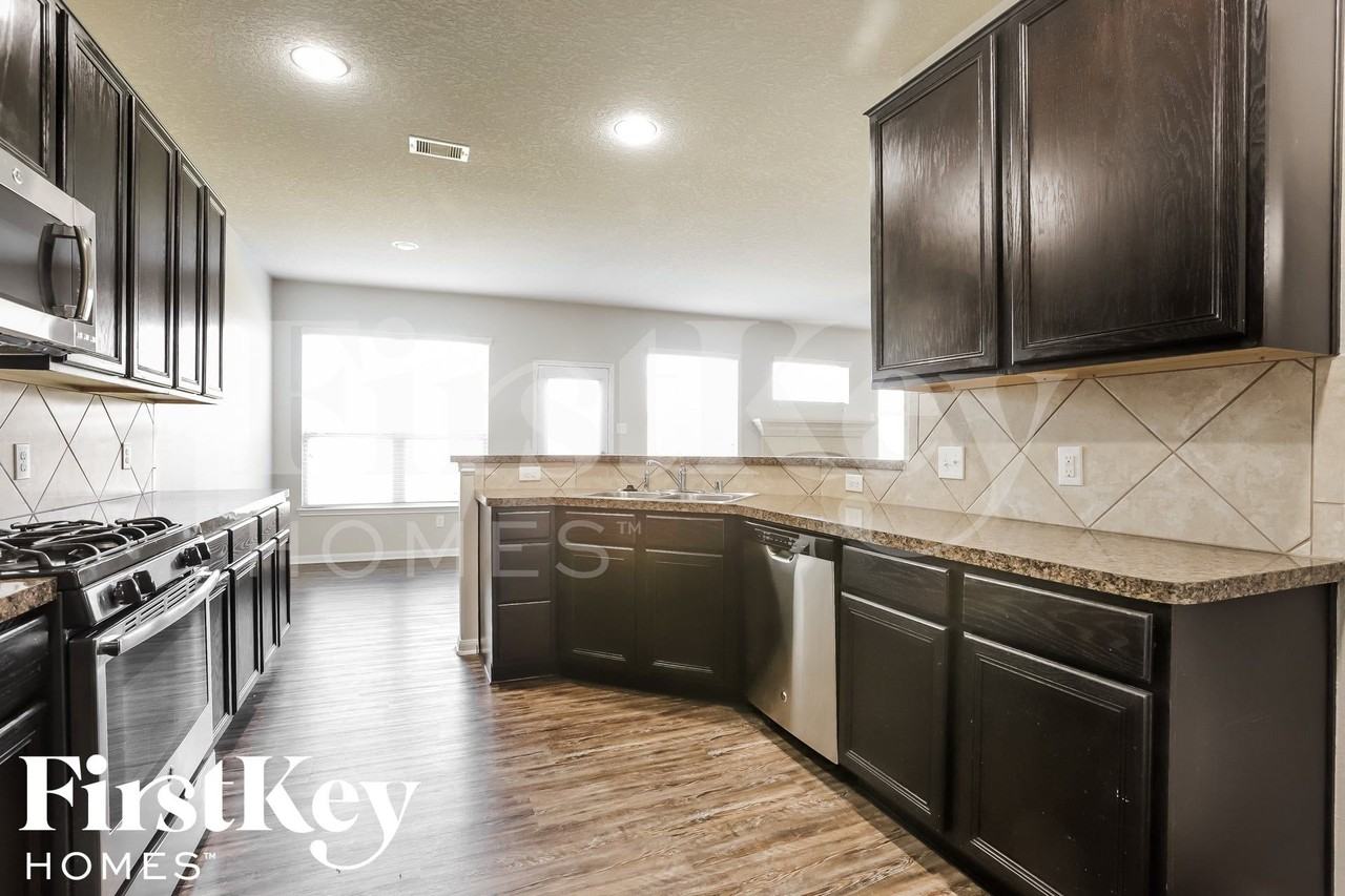 9931 Knob Hollow Way - Photo 6 of 15