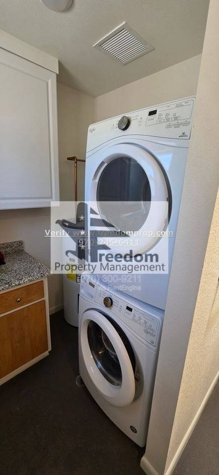 1010 Orchard Ave #B - Photo 7 of 9