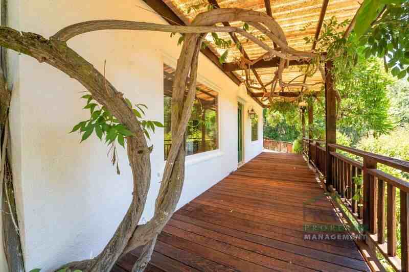 2 Ahrens Ln - Photo 3 of 34
