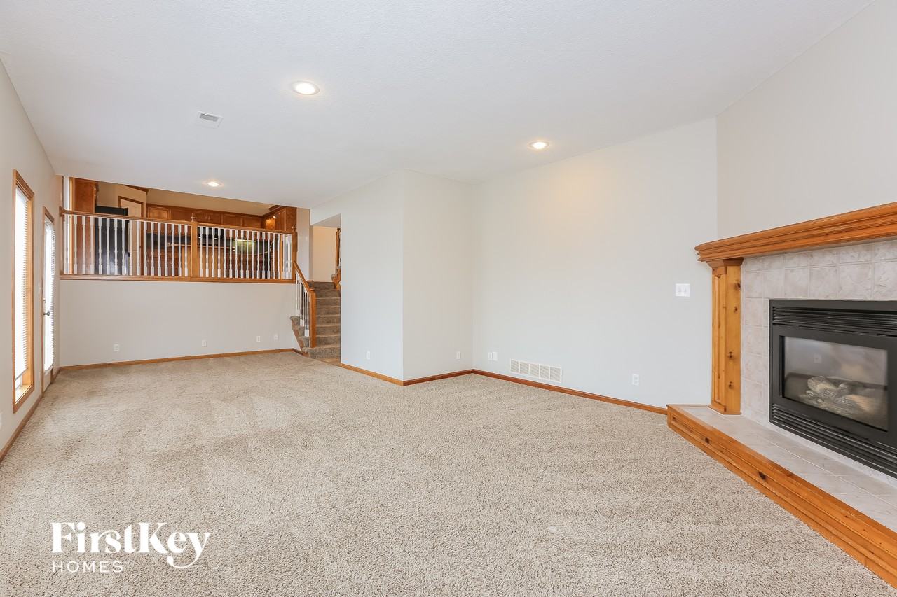 912 Madelyn Dr - Photo 7 of 15