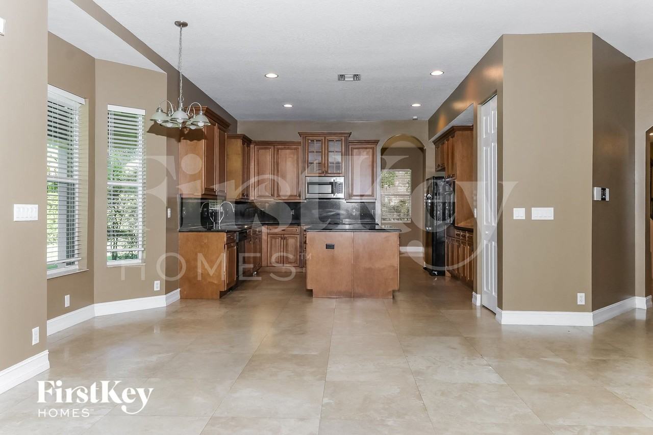 8636 Cobblestone Point Cir - Photo 5 of 15