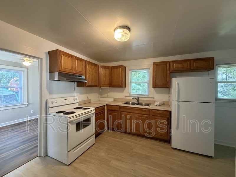 3313 Williams St - Photo 3 of 8