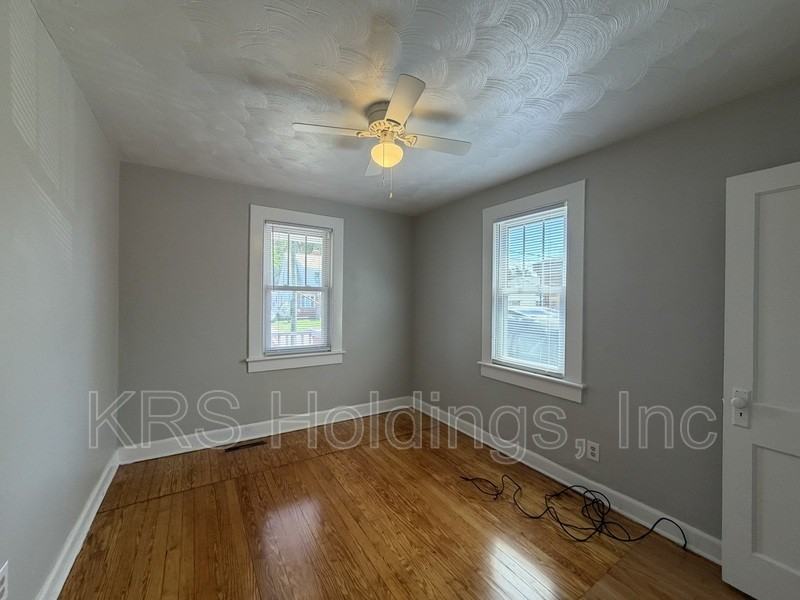 3313 Williams St - Photo 6 of 8