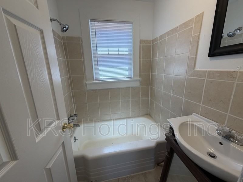 3313 Williams St - Photo 7 of 8