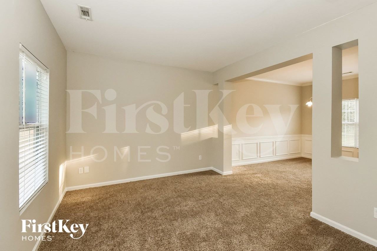 7660 Village Loop - Photo 3 of 15