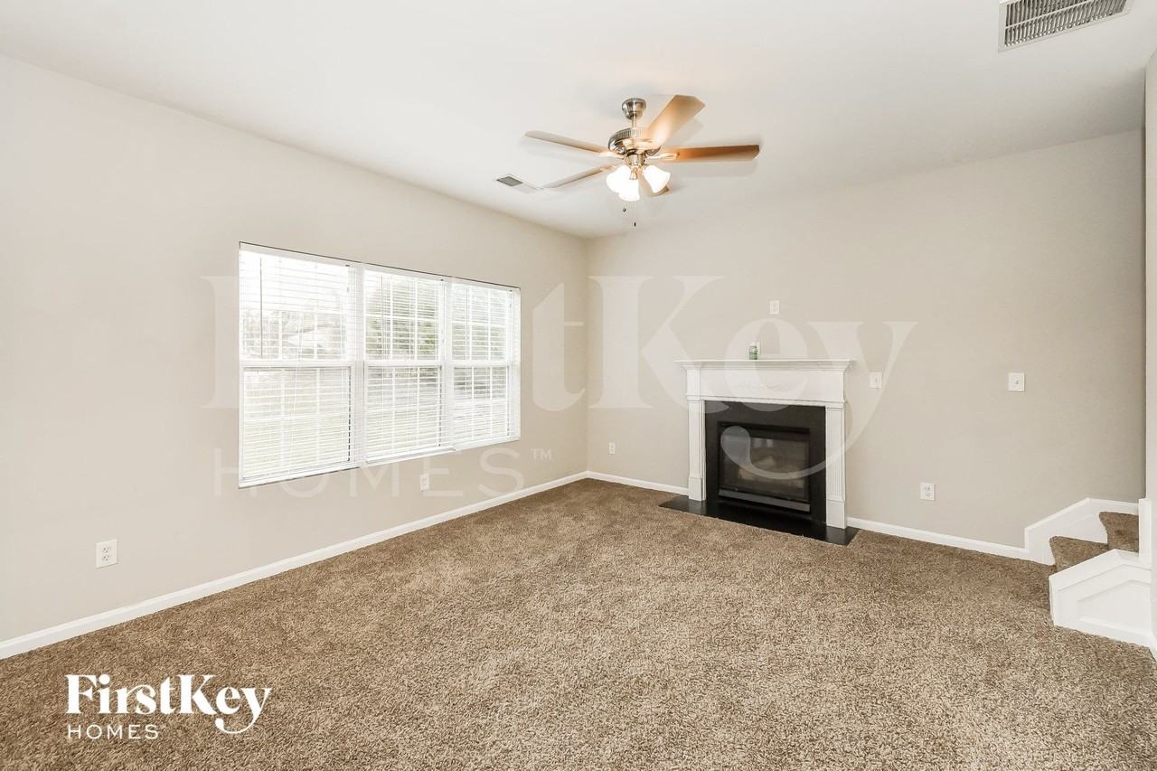 7660 Village Loop - Photo 4 of 15