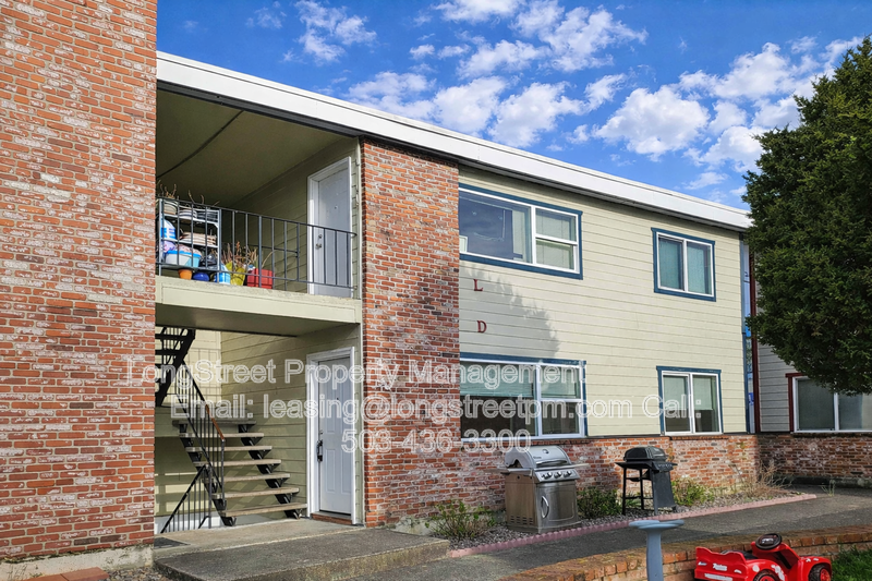 780 Nw Joy Ave #I - Photo 4 of 32