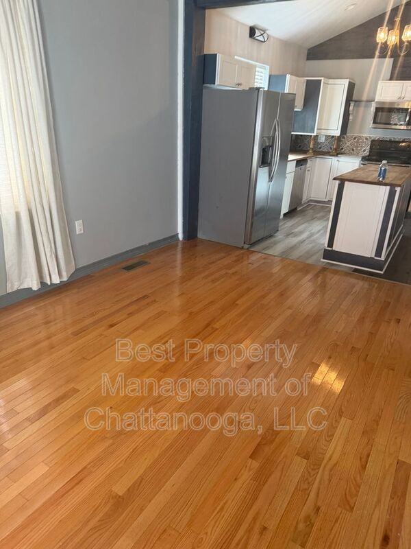 404 Somerville Ave - Photo 7 of 11