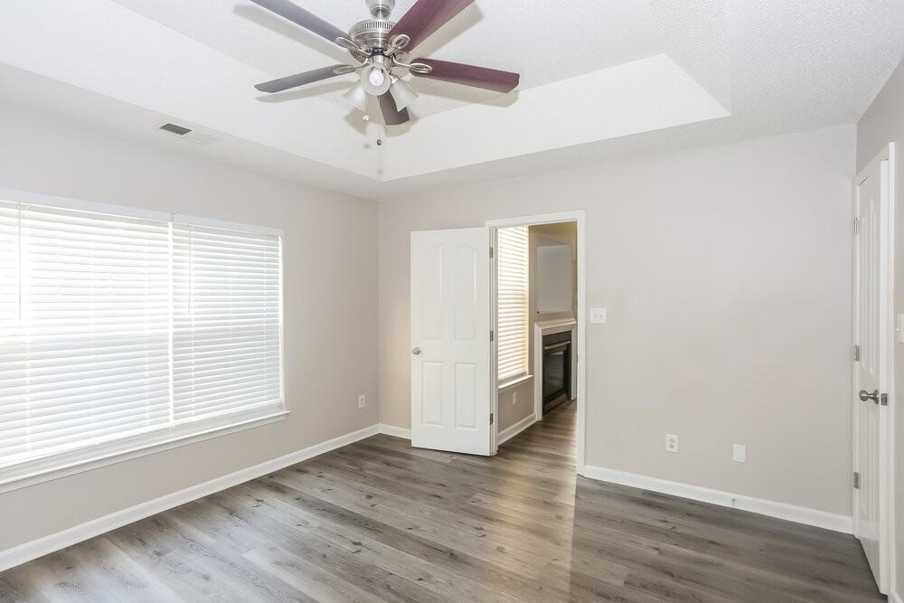 5821 Briggs Dr - Photo 7 of 14