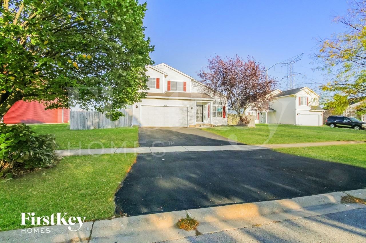 478 Foxborough Trl - Photo 3 of 15