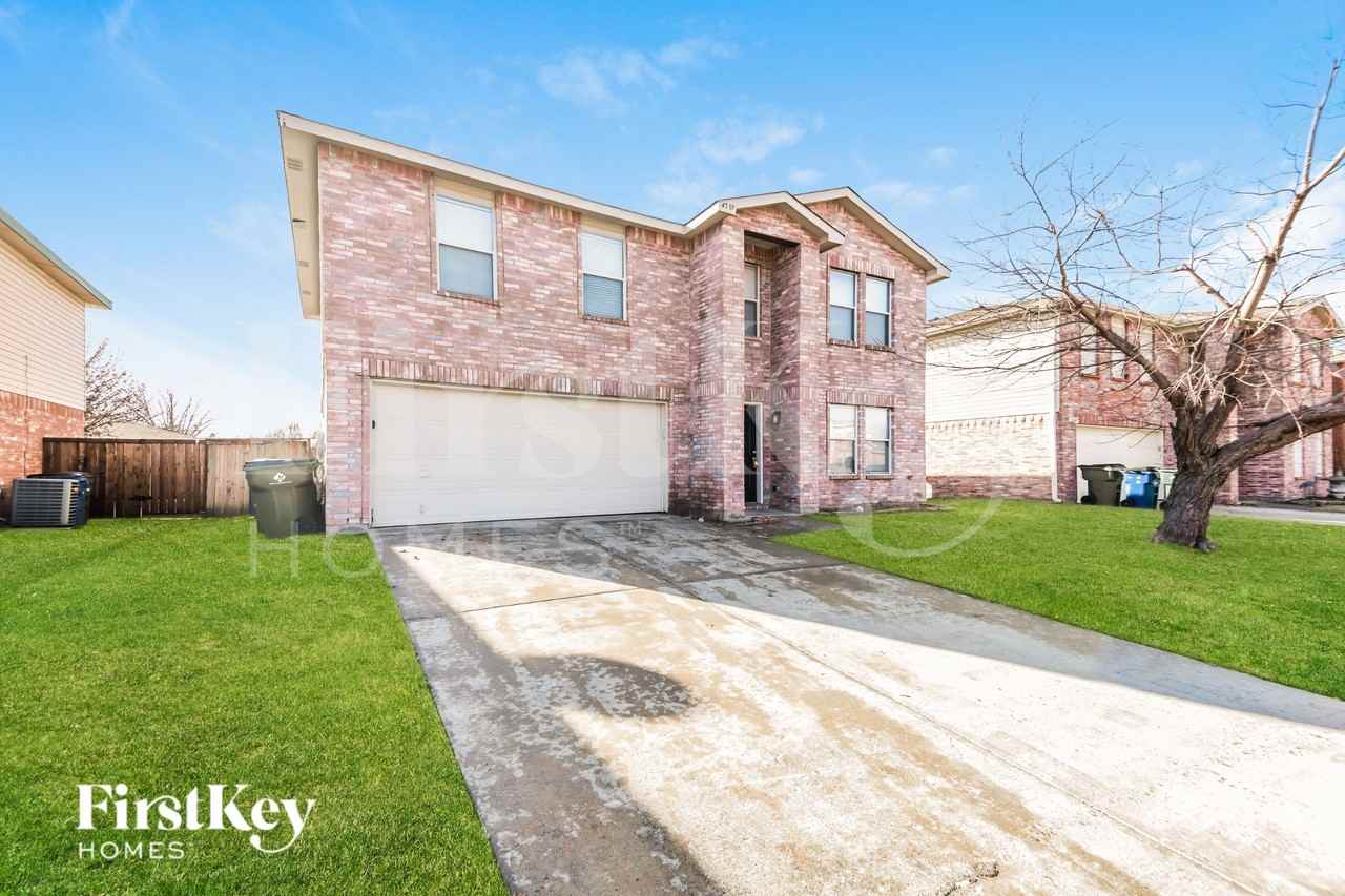 4519 Green Meadow Dr - Photo 2 of 15