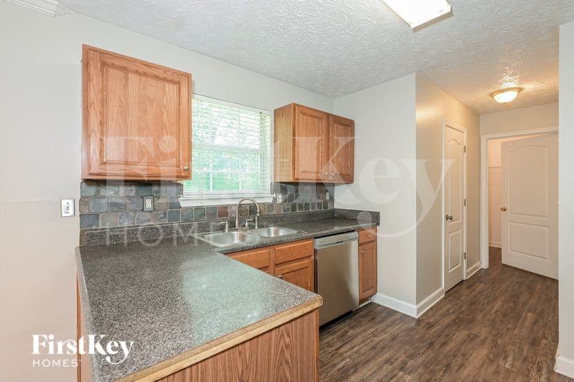 4447 Chester Ln - Photo 5 of 16