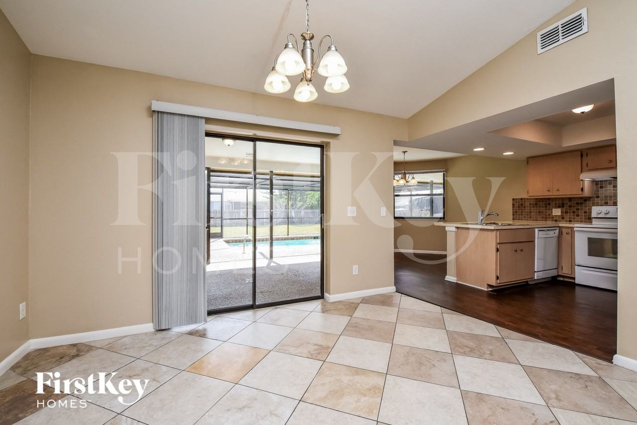 4141 Sw 6th Pl - Photo 4 of 15