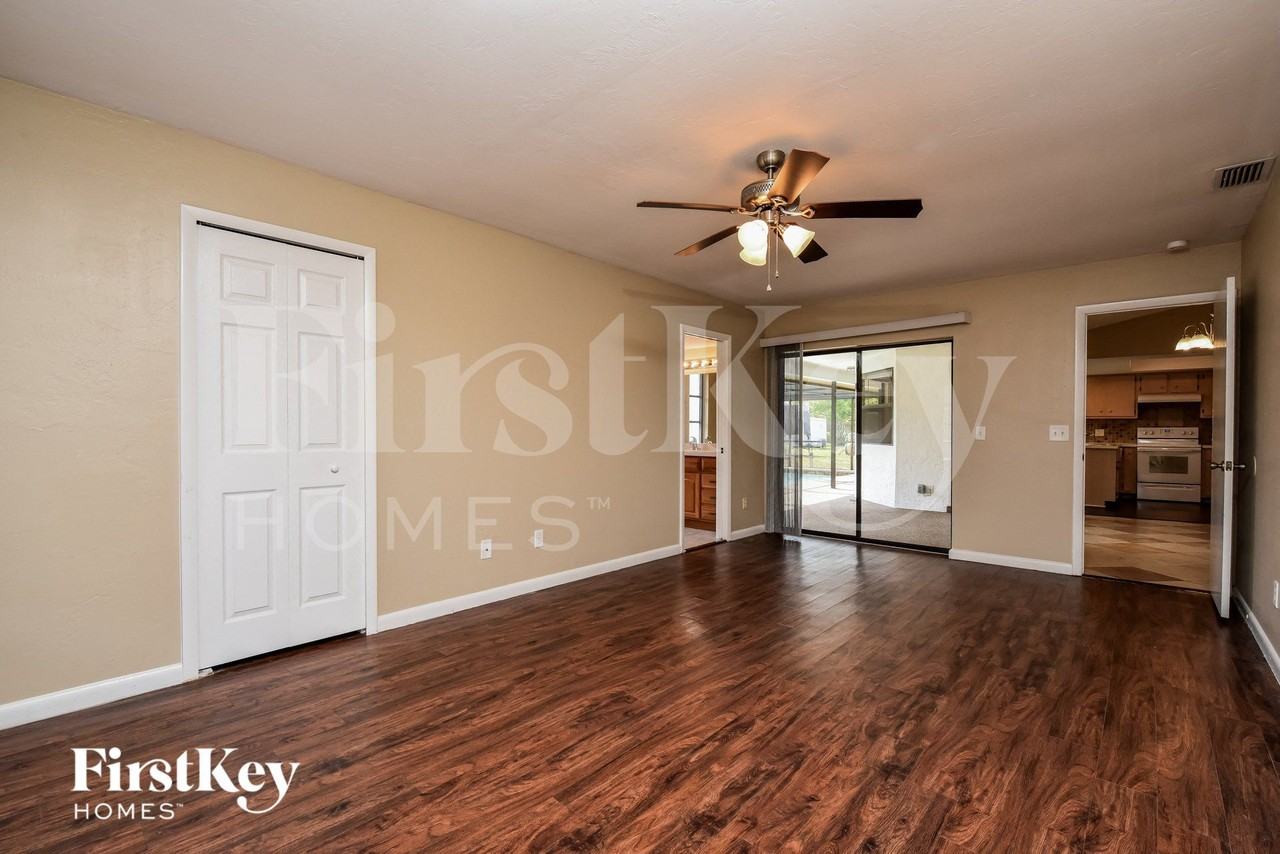 4141 Sw 6th Pl - Photo 7 of 15