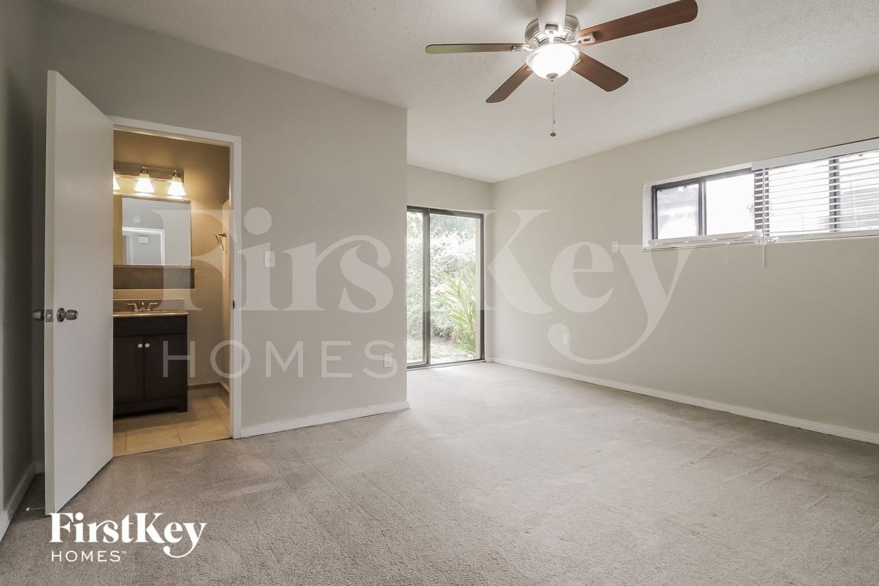 2812 Walnut St - Photo 7 of 15