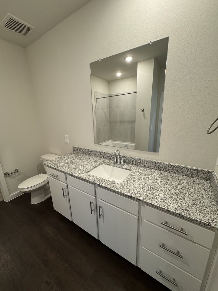 Elevon Pkwy #2109 - Photo 7 of 14
