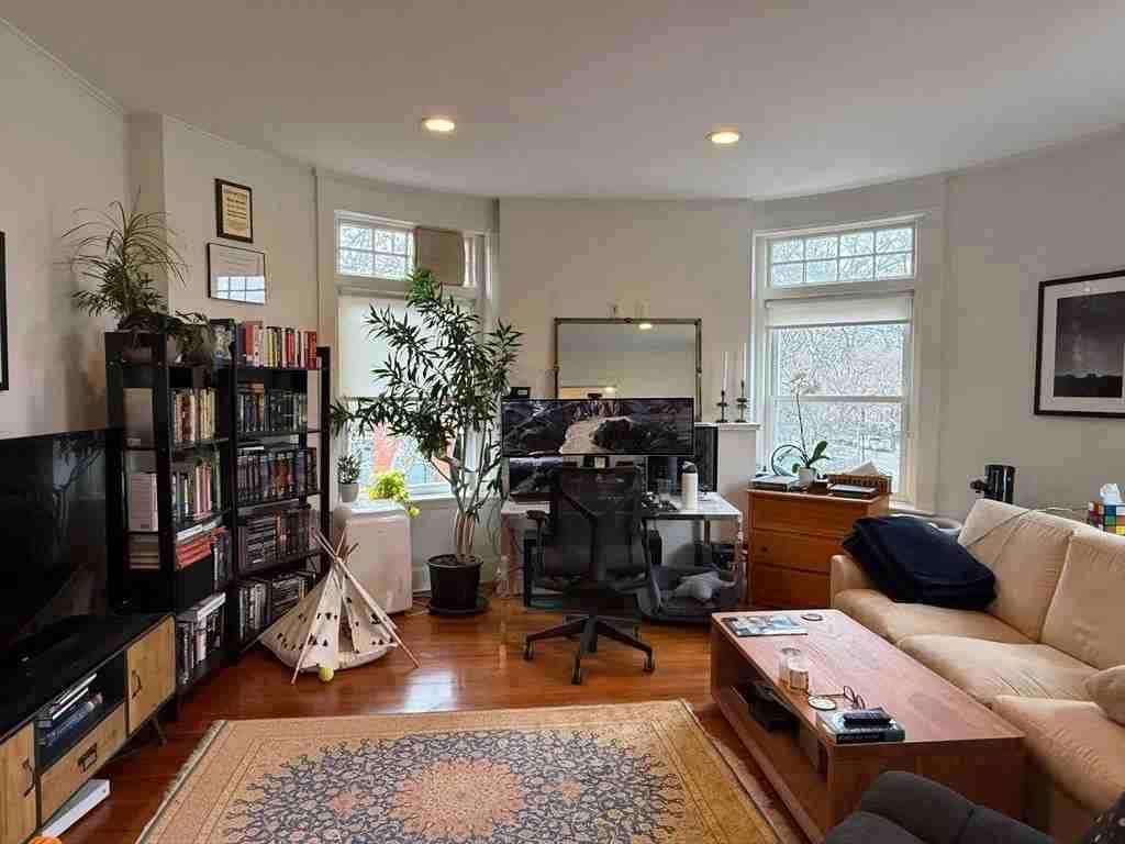 1871 Beacon St #4 - Photo 2 of 9