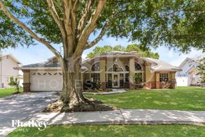 featured image of 2224 Palmview Cir E